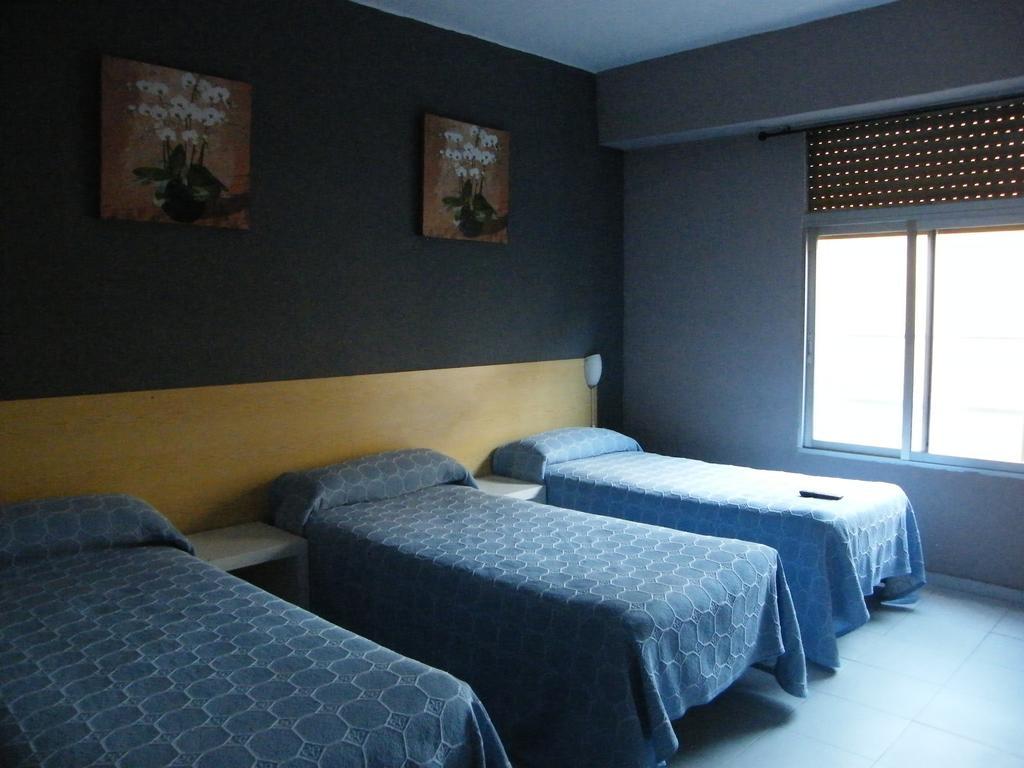 Pension Corona Zaragoza Buitenkant foto