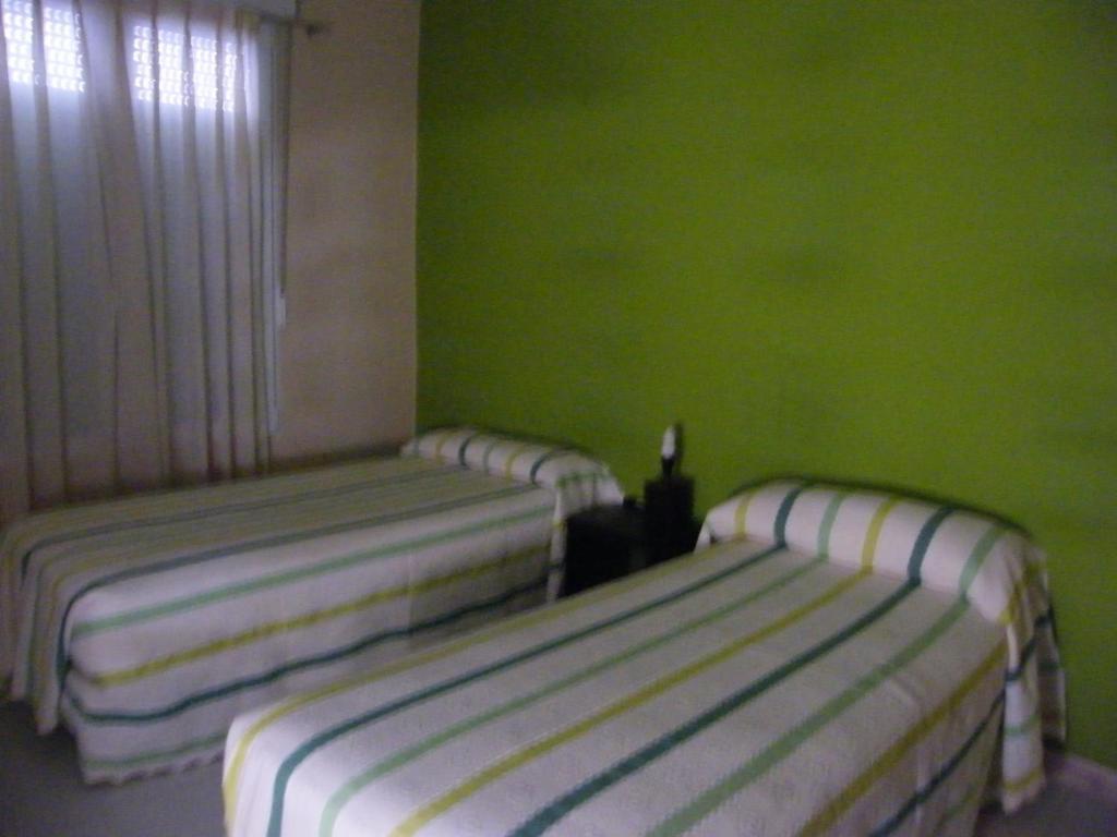 Pension Corona Zaragoza Kamer foto